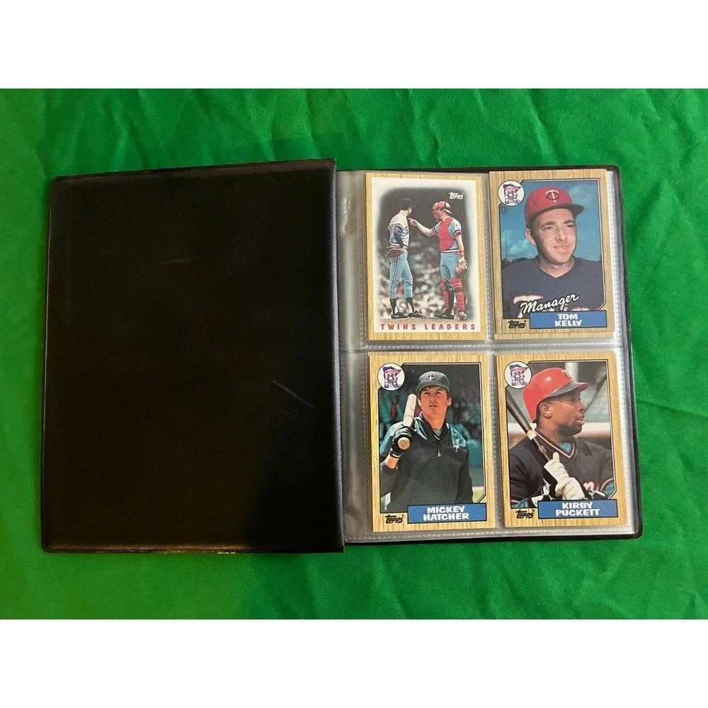 Minnesota Twins 1987 Topps Team Set with 40 card collector album.